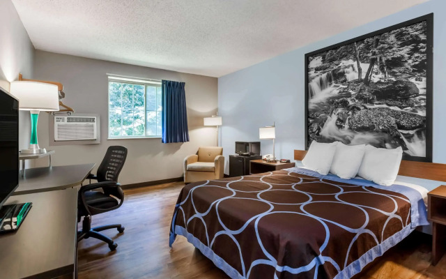 Super 8 by Wyndham East Stroudsburg/Poconos