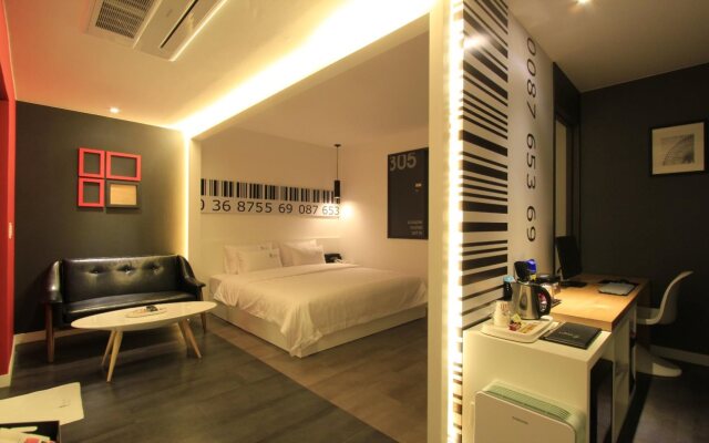 Couple Hotel