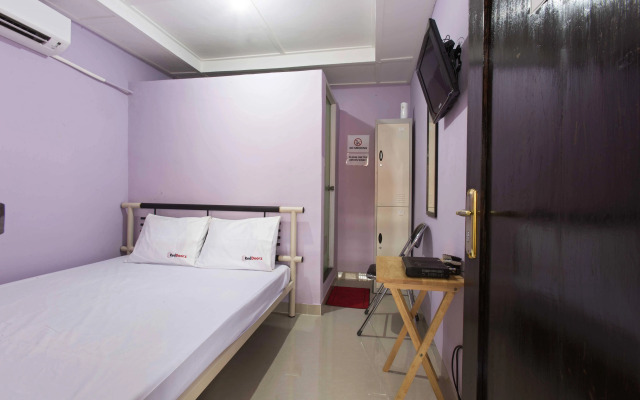 RedDoorz near Senen Station