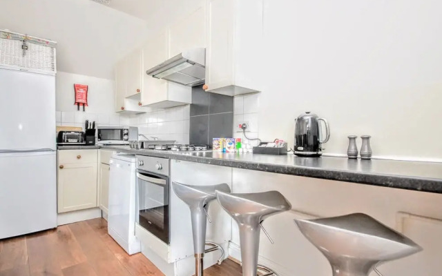 Celebrity Apartments Brighton, Queens Square