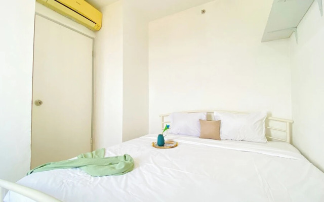 Homey And Modern 2Br At Green Bay Pluit Apartment