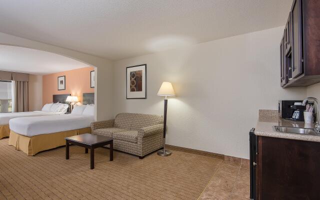 Holiday Inn Express & Suites Lafayette East, an IHG Hotel