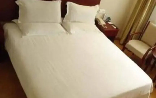 Greentree Inn Guilin Xiangshan District South Zhongshan Road Nanxishan Park Express Hotel