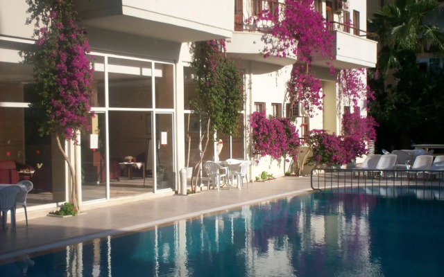 The S Apart & Suites Hotel