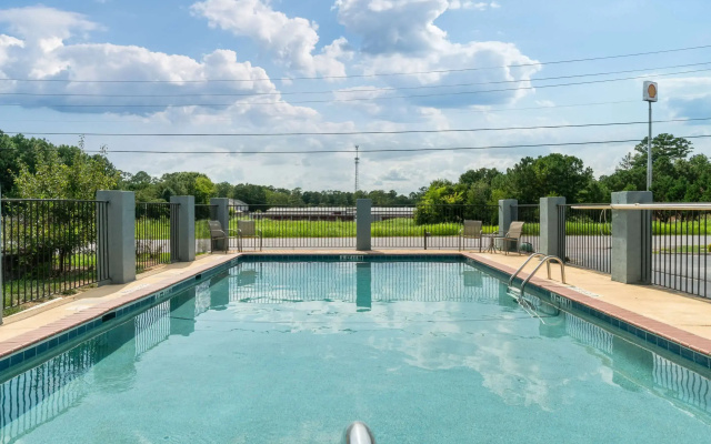 Quality Inn Adairsville - Calhoun South