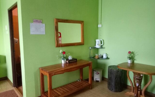 Lanta Ala Guest House
