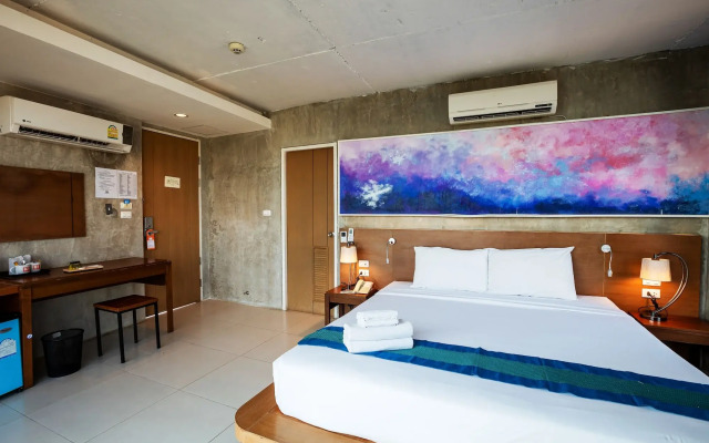 B2 Sea View Pattaya Boutique & Budget Hotel