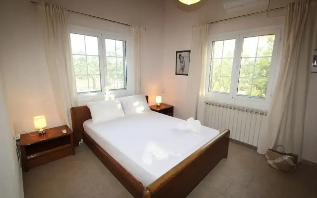 Fistiki House by Frangki