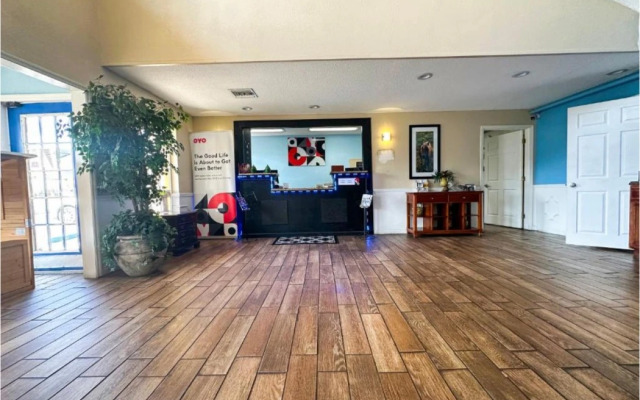 Bonita Lakes Inn