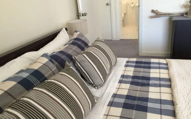 Applecross Village Apartment