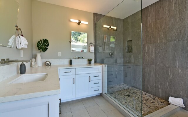 Hale Nui 2827 - 5 Br Home