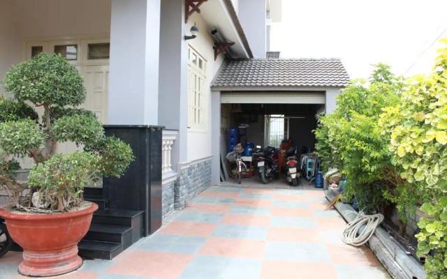 Quyet Thang Hotel & Beach