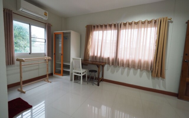 Sornwaree Apartment