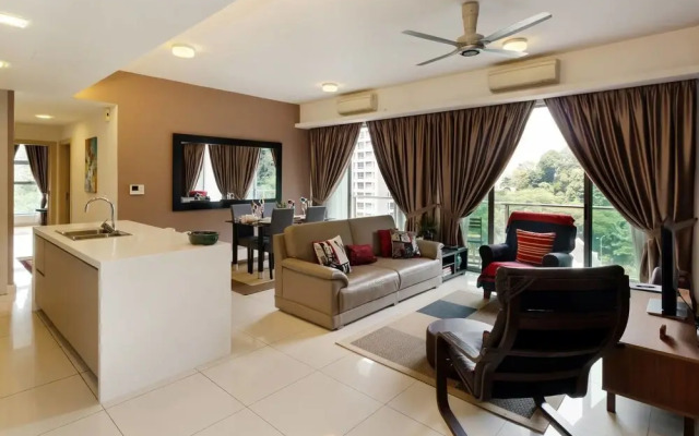 Cozy 2 BR Near KL Tower, Lush Greenery