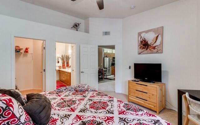 Southern #2055 2 Bedrooms 2 Bathrooms Condo
