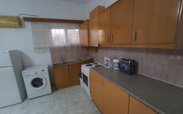 Almiri Apartments By the sea