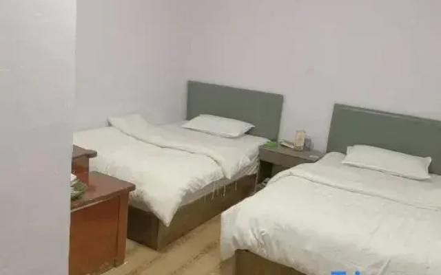 Zhenxiong Yixin Hotel
