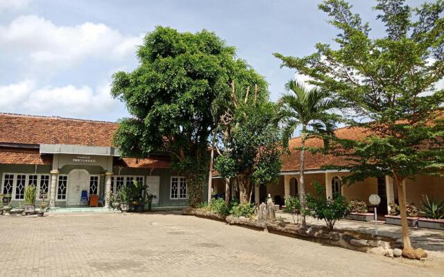 OYO 3915 Hotel Remaja Pacitan