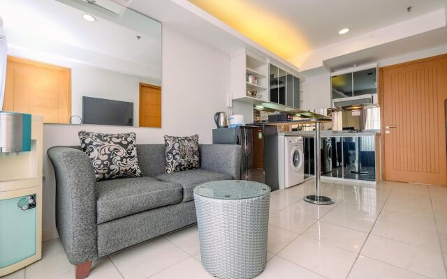 Fancy And Nice 2Br At Cinere Bellevue Apartment