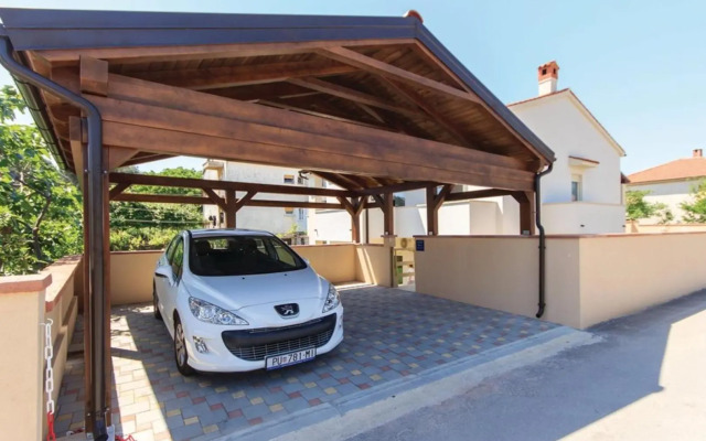 Two Bedroom Apartment Valdebecco for 5 persons