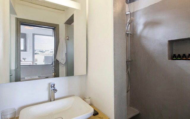 Dreambox Mykonos Suites