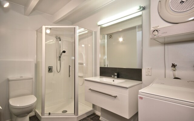 Woodlands Close Retreat