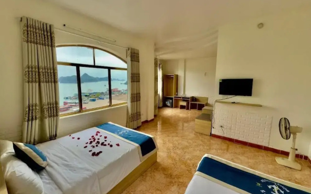 Cat Ba Plaza Hotel