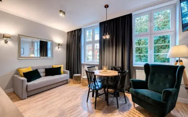 Dom & House - Apartments Old Town Ogarna