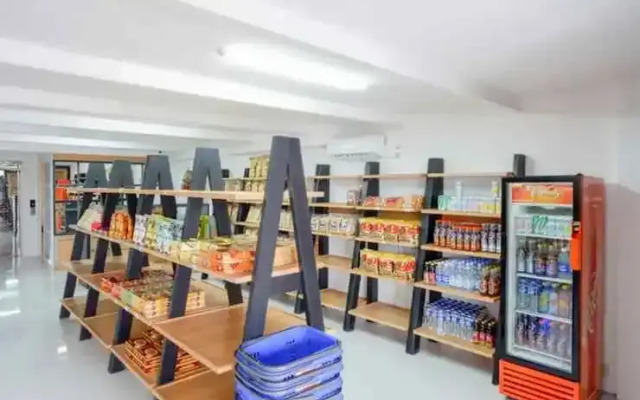 RedDoorz Plus @ Madukoro Raya Semarang