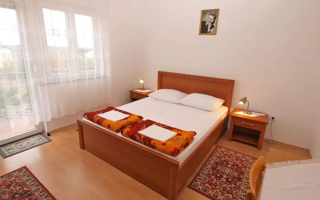 Apartment 359