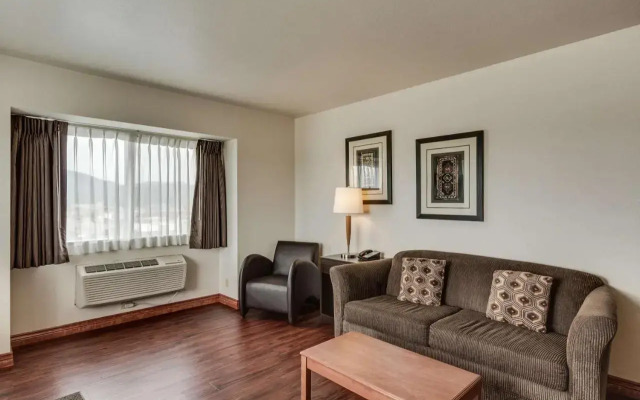 Howard Johnson Express Inn - Post Falls