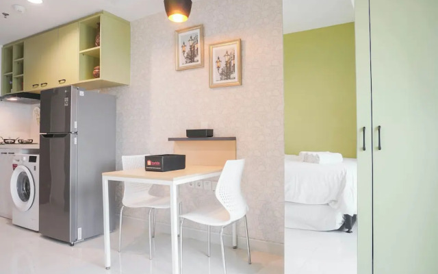 Comfortable Studio at West Vista Apartment