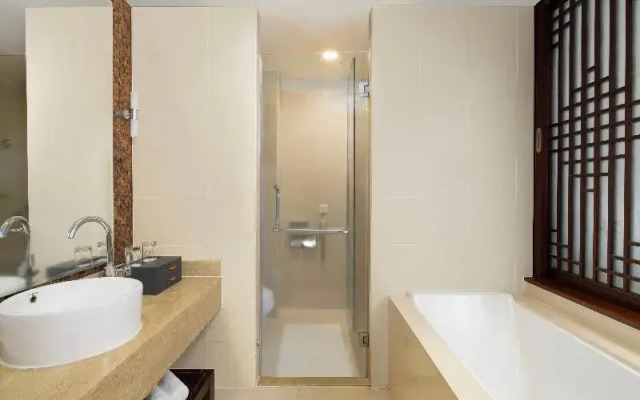 Grand Mercure Sanya Yalong Bay