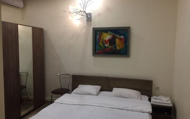 Yerevan Apartment at Tpagrichner