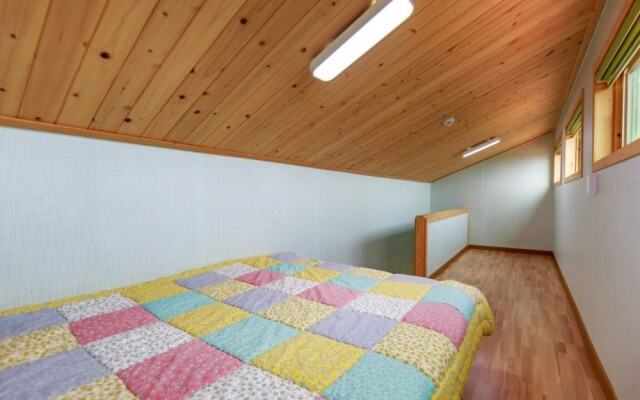 Namhae Hanok Pension Gowunjae