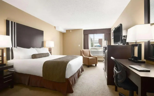 Econo Lodge Causeway Bay