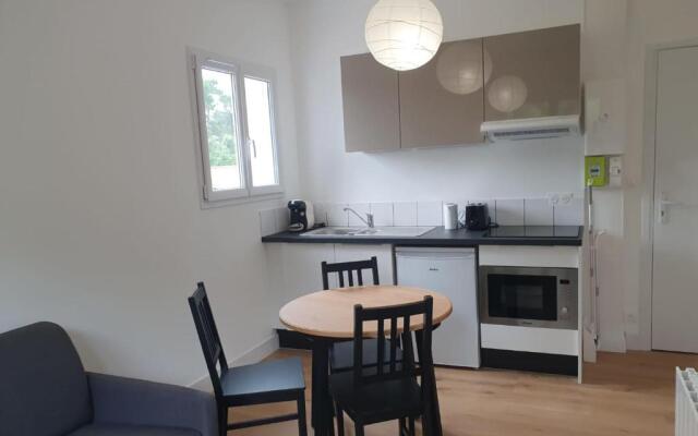 Modern Apartment Near The Sea