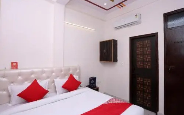Hotel Venus by OYO Rooms