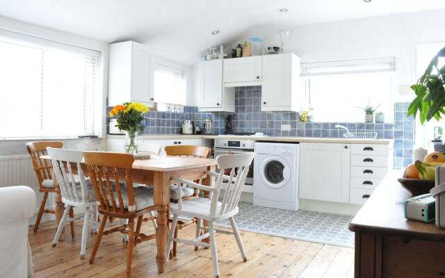 2 Bedroom Home in Balham