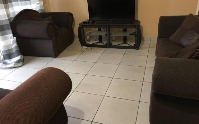 Stunning 2 bedroom guesthouse available