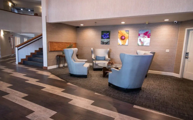 Empieria High Sierra Hotel