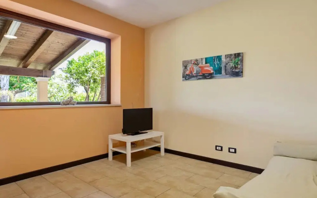 Inviting Holiday Home in Ragusa With Patio and Garden