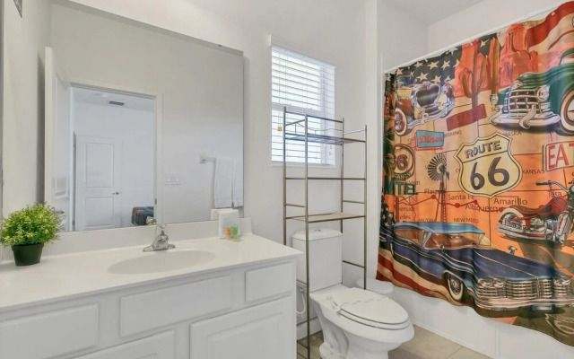 6BR Luxury Home w Private Pool BBQ