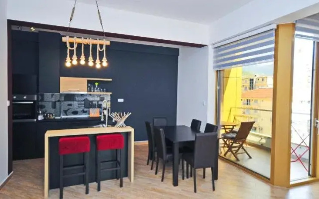 Sea Breeze Lux Apartments