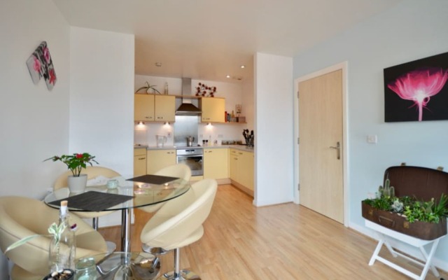 Bright Apartment In The Heart Of Bristol
