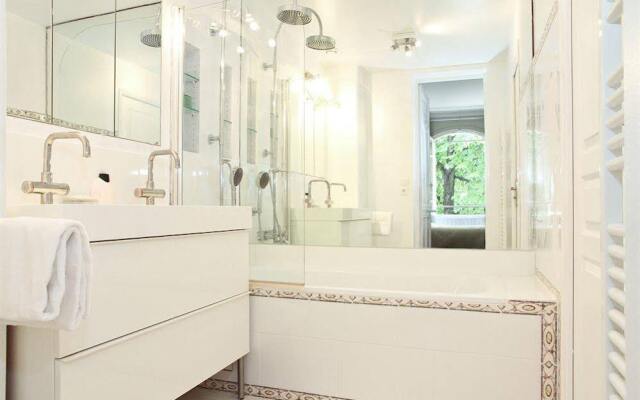 Private Apartments - Eiffel Tower - Champs de Mars
