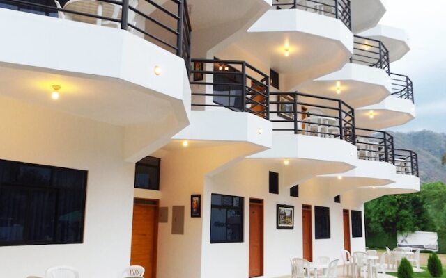 El Tirol Hotel y Piscinas