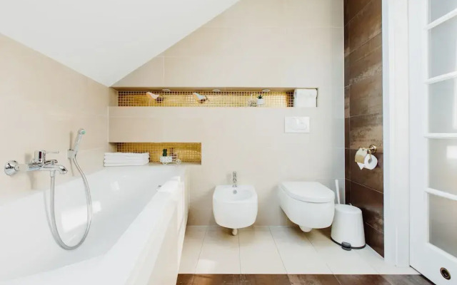 KrakowLiving - Zamkowa Apartment