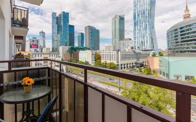 Apartment With View Zlota 61 by Renters