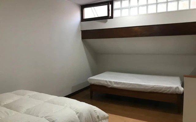 Tezza Apartment two blocks from the American Embassy